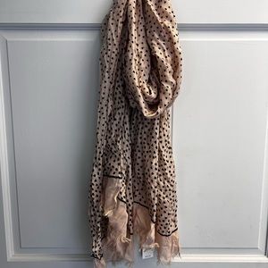 Lightweight Valentine’s Scarf NWT